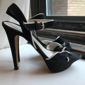 Sergio Rossi platform sandals - size 36.5 (US 6.5)